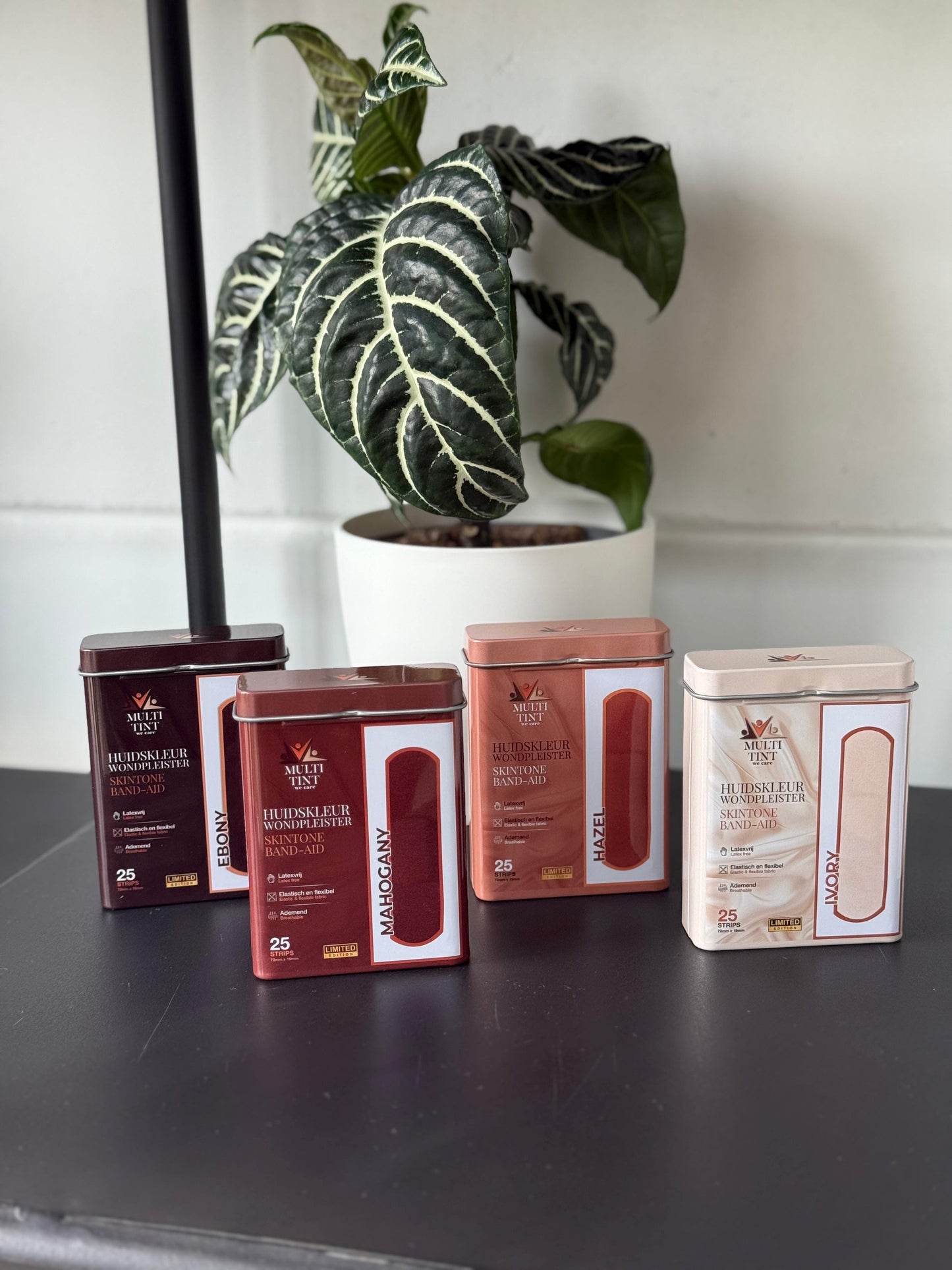 Mahogany pleisters in duurzaam blik